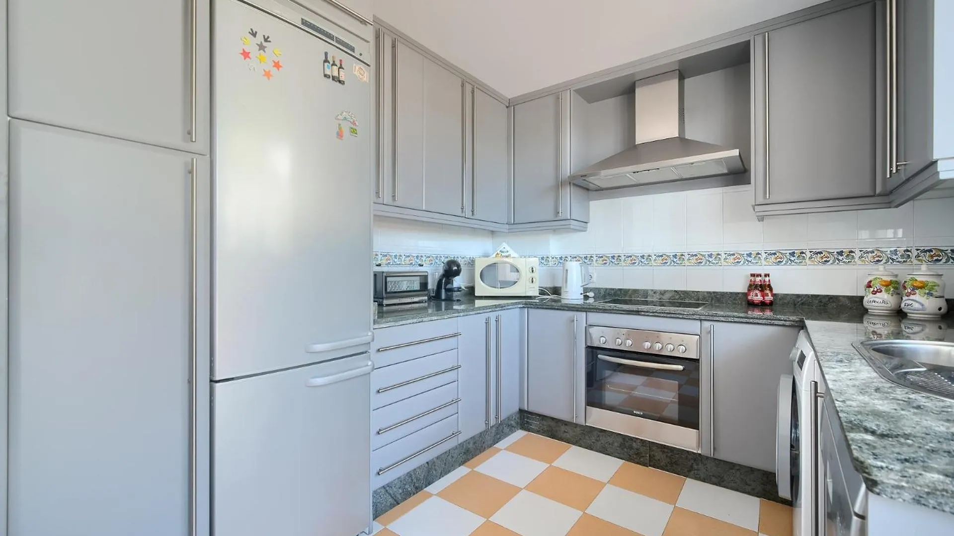 מארבלה Cozy 3 Bed Duplex Apartment With Shared Swimming Pool In Nueva Andalucia