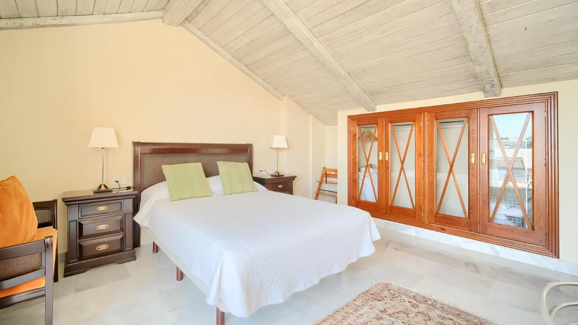 מארבלה Cozy 3 Bed Duplex Apartment With Shared Swimming Pool In Nueva Andalucia 0*,  ספרד