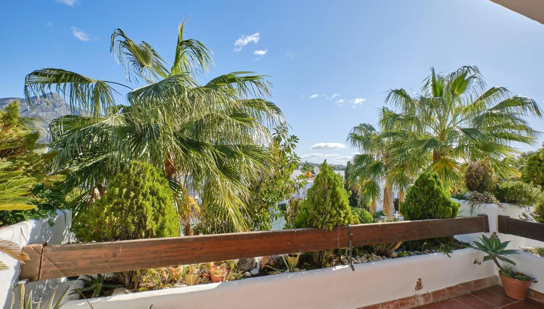מארבלה Cozy 3 Bed Duplex Apartment With Shared Swimming Pool In Nueva Andalucia 0*,