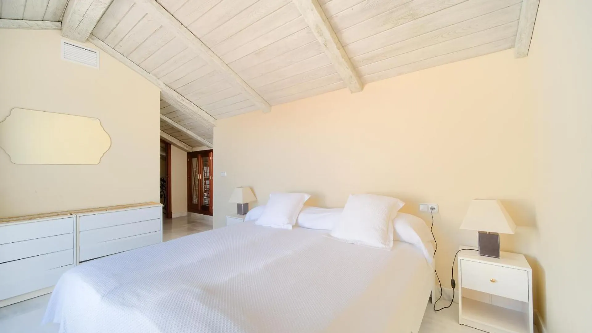 Cozy 3 Bed Duplex Apartment With Shared Swimming Pool In Nueva Andalucia Marbellac