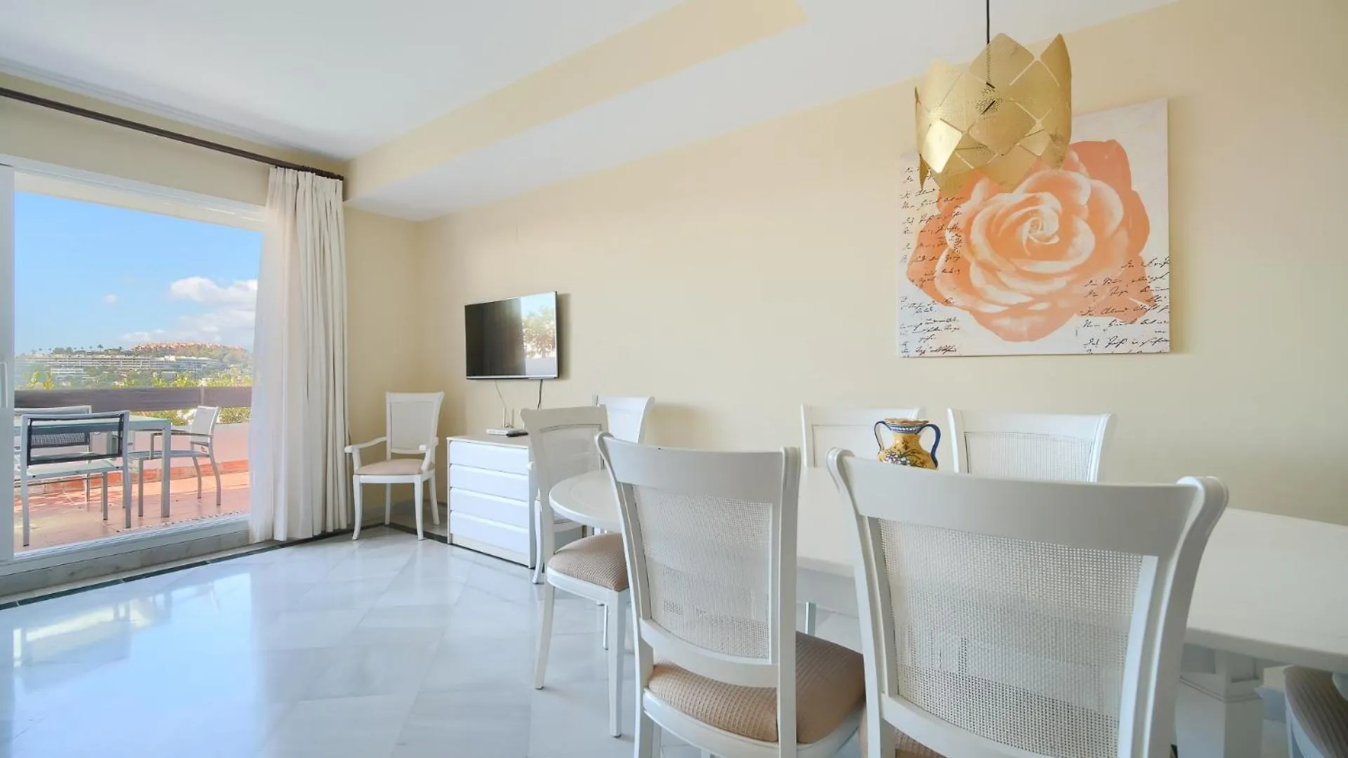 Cozy 3 Bed Duplex Apartment With Shared Swimming Pool In Nueva Andalucia Marbellac Espagne